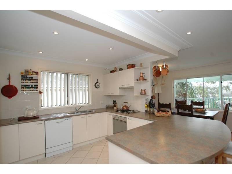 35 View Pde, Saratoga NSW 2251