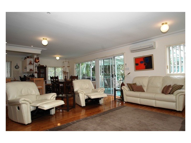 35 View Pde, Saratoga NSW 2251