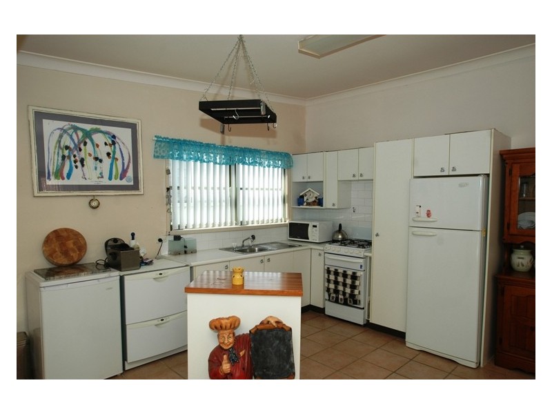 15 Paringa Ave, Davistown NSW 2251