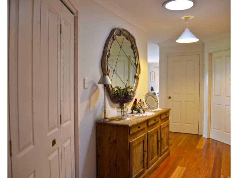 29a Broadwater Dr, Saratoga NSW 2251