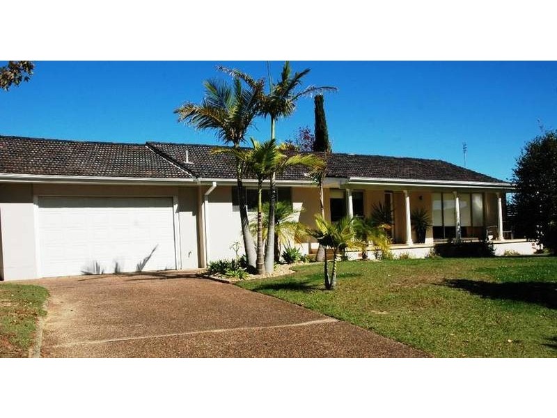 28 Henzel Rd, Green Point NSW 2251
