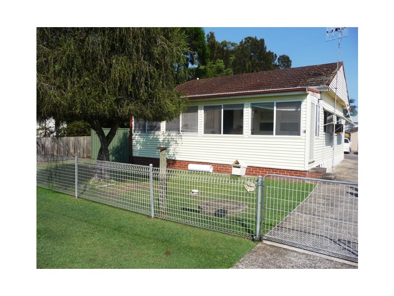 18 MIRREEN AVENUE, Davistown NSW 2251