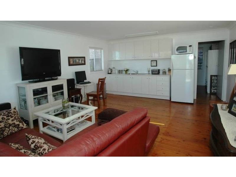 83 Broadwater Drv, Saratoga NSW 2251