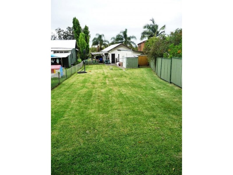 64 Henderson Rd, Saratoga NSW 2251