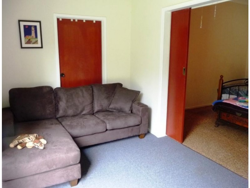 64 Henderson Rd, Saratoga NSW 2251