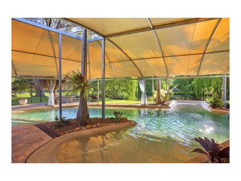 40 Broadwater Dr, Saratoga NSW 2251