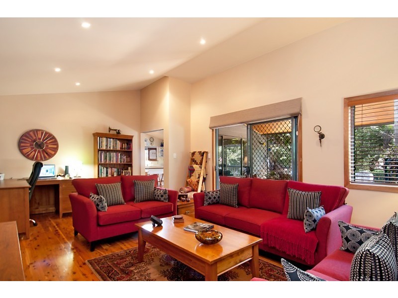 86 Henderson, Saratoga NSW 2251