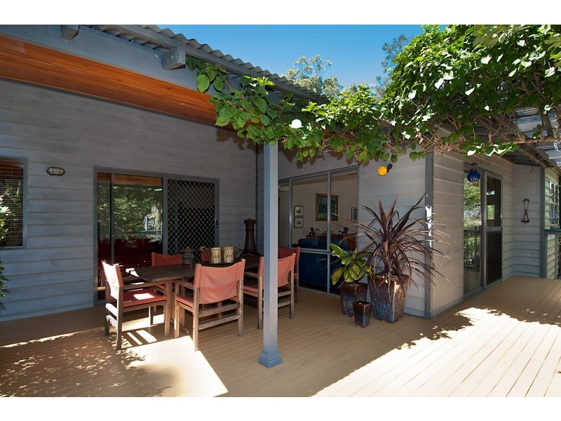 86 Henderson, Saratoga NSW 2251