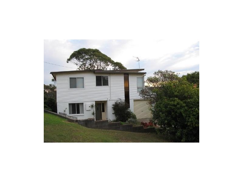 36 Joan St, Forresters Beach NSW 2260