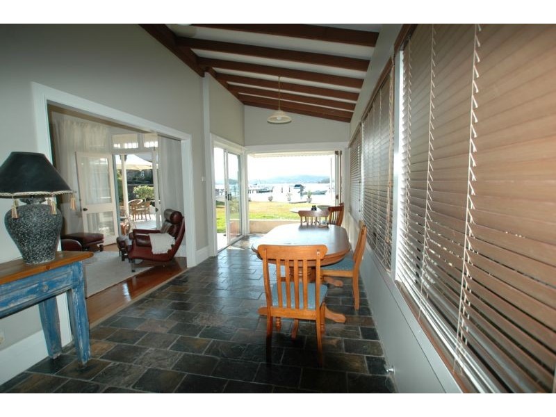 49 VILLAGE RD, Saratoga NSW 2251