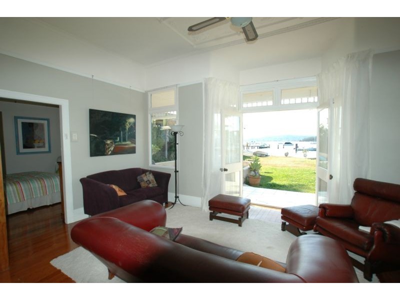 49 VILLAGE RD, Saratoga NSW 2251