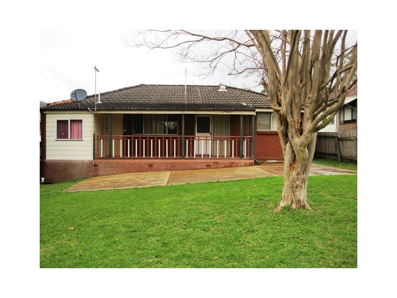 82 Glennie St, Wyoming NSW 2250