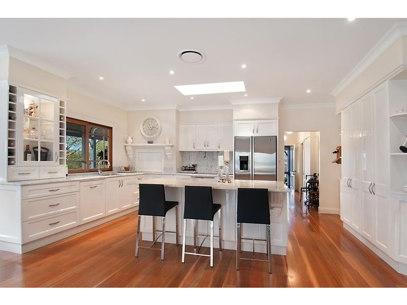 80 Albany St, Point Frederick NSW 2250