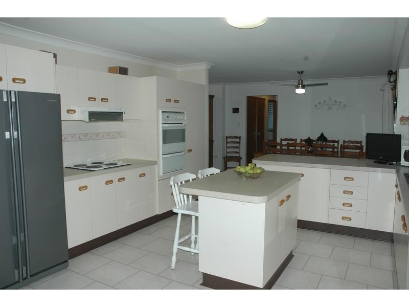 65 Broadwater Dr, Saratoga NSW 2251