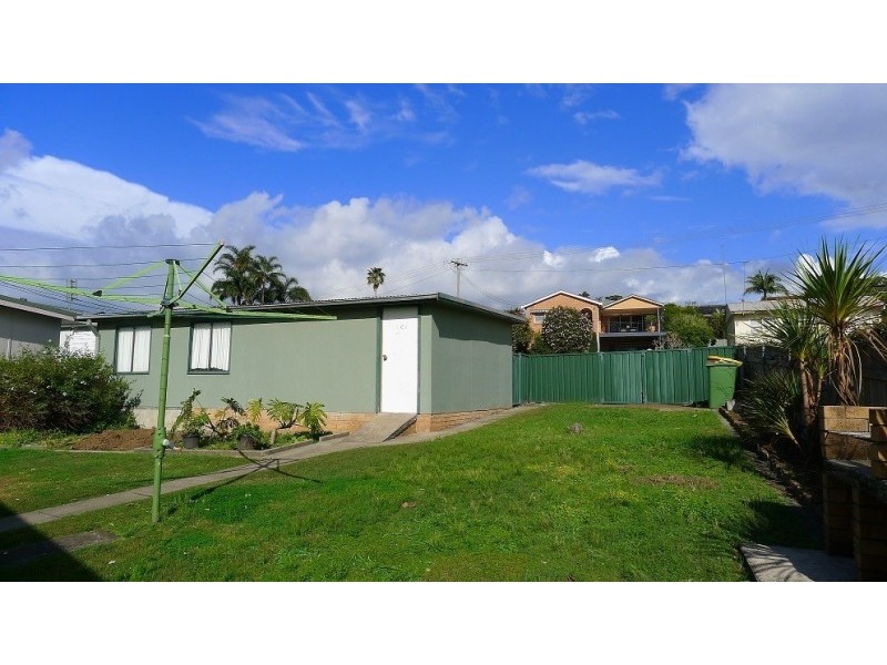8 Steyne Rd, Saratoga NSW 2251