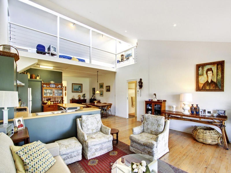 102 Broadwater Dr, Saratoga NSW 2251