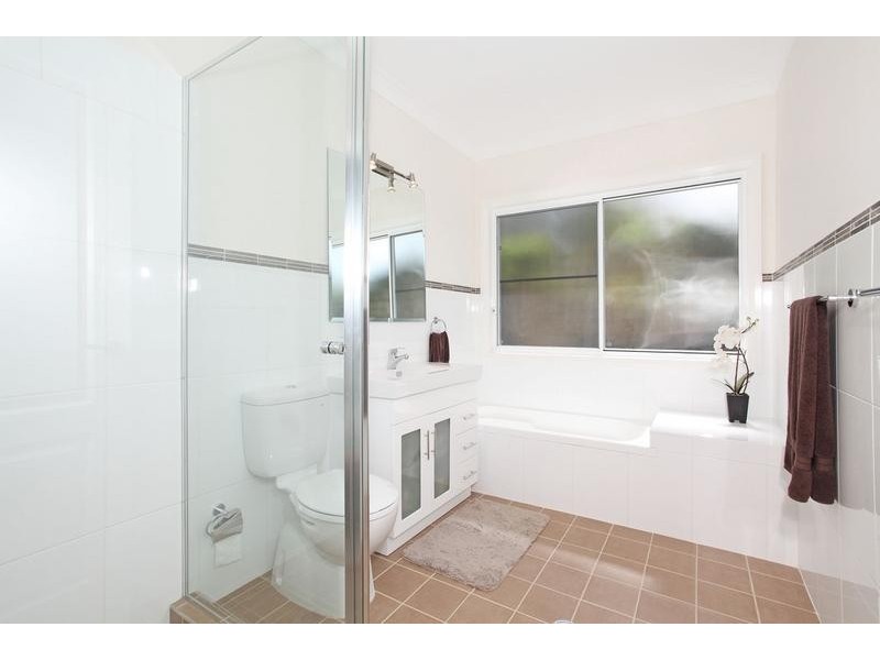 99 Broadwater Dr, Saratoga NSW 2251