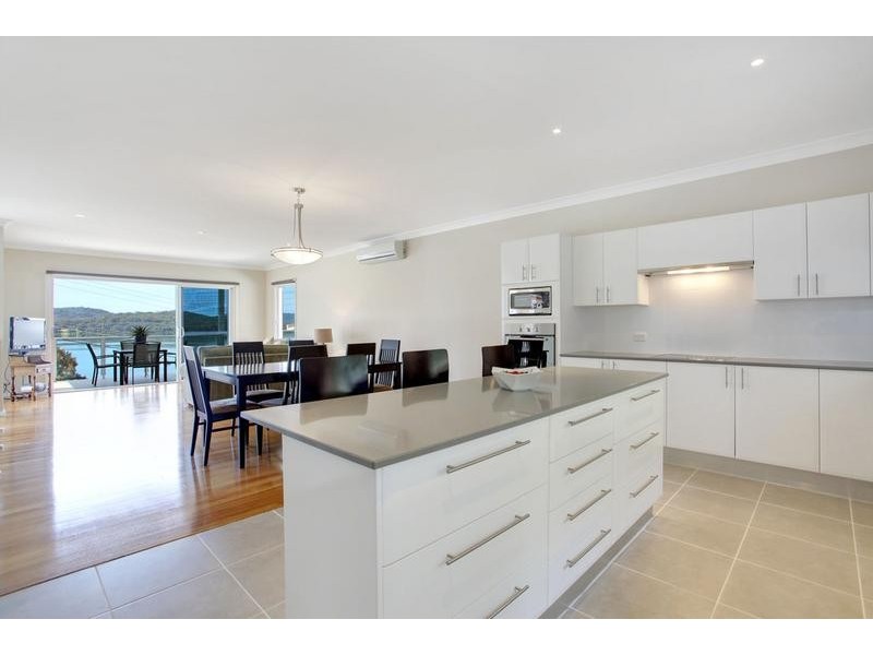 99 Broadwater Dr, Saratoga NSW 2251