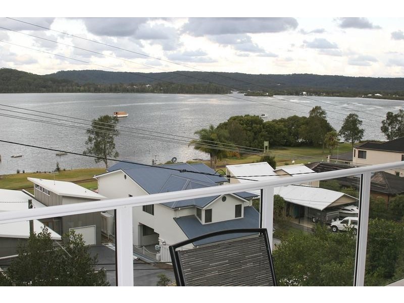 99 Broadwater Dr, Saratoga NSW 2251