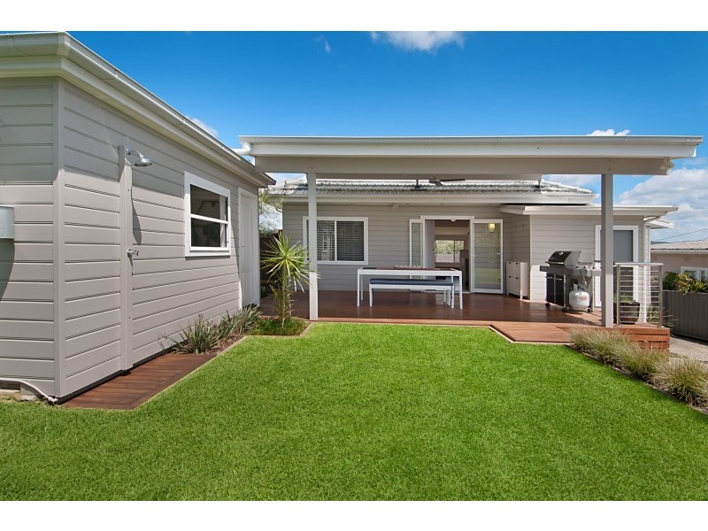 42 Mimosa Ave, Saratoga NSW 2251