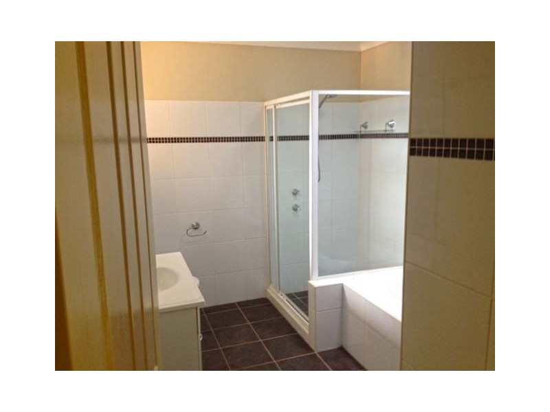 20 Meredith Pl, Green Point NSW 2251