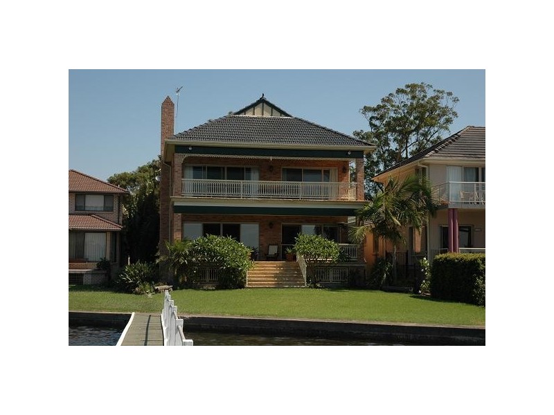 2/7 Steyne Rd, Saratoga NSW 2251