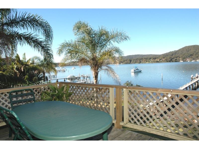 2/19 Caroline Street, East Gosford NSW 2250