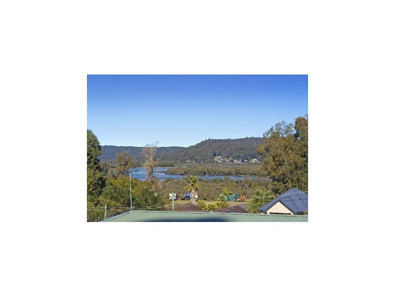 96 Henderson Rd, Saratoga NSW 2251