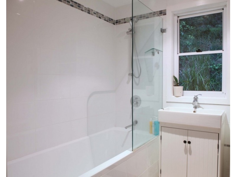 73 Broadwater Dr, Saratoga NSW 2251