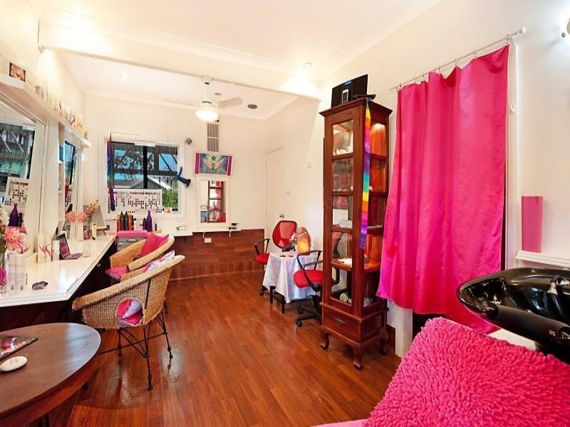 72 Henderson Rd, Saratoga NSW 2251