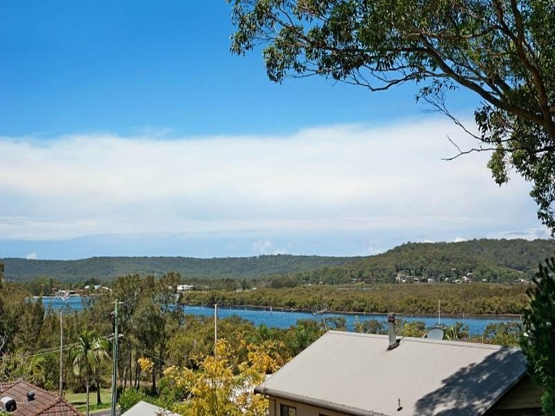 72 Henderson Rd, Saratoga NSW 2251