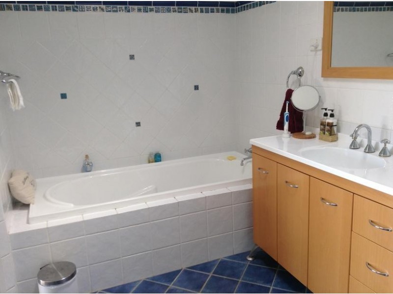 12 View Pde, Saratoga NSW 2251