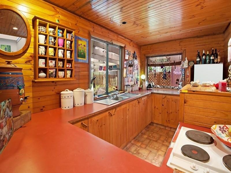 72 Henderson Rd, Saratoga NSW 2251