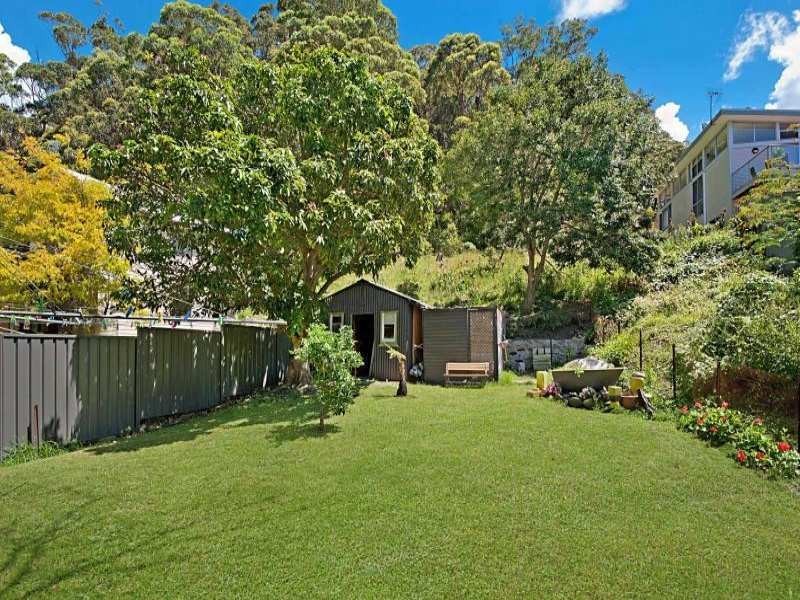 72 Henderson Rd, Saratoga NSW 2251