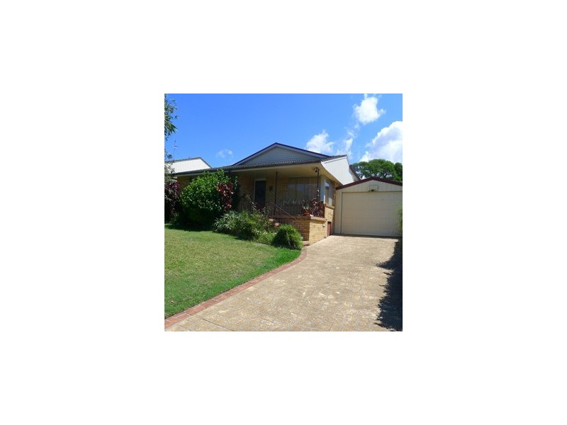 4 Martin Cr, Saratoga NSW 2251