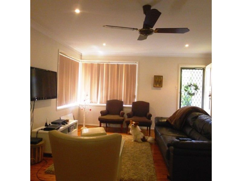4 Martin Cr, Saratoga NSW 2251
