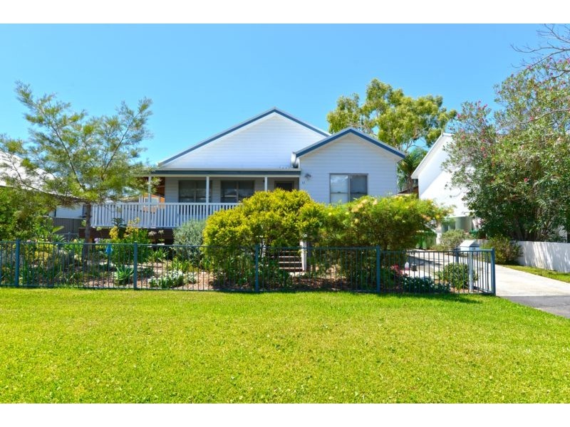 17 Magnolia Ave, Davistown NSW 2251
