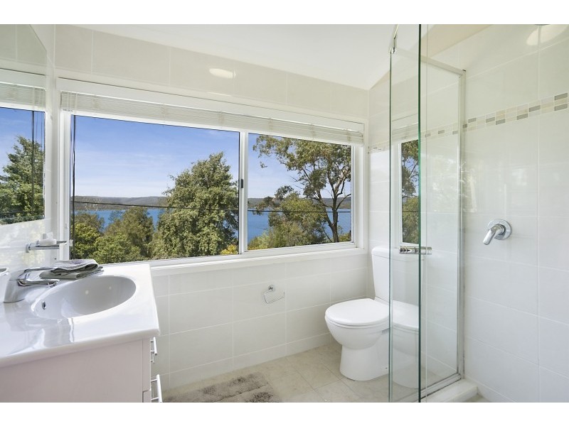 143 Broadwater Dr, Saratoga NSW 2251