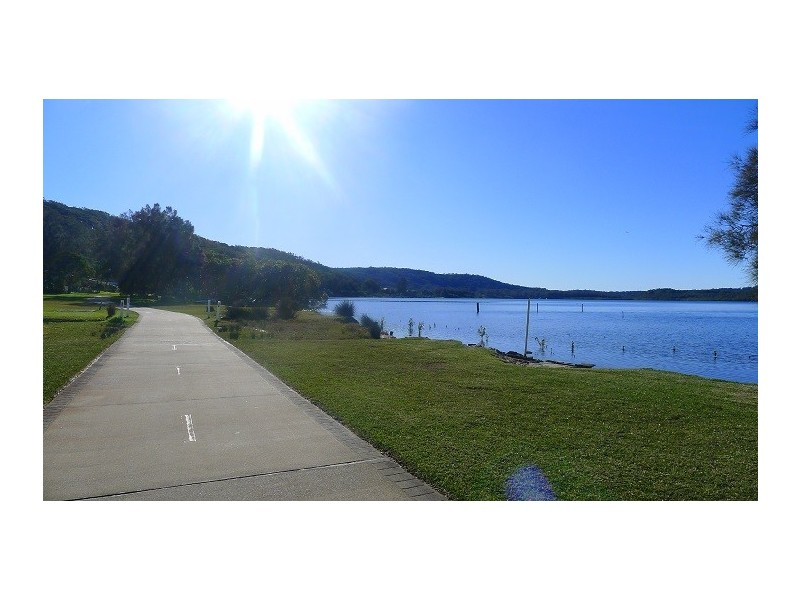 143 Broadwater Dr, Saratoga NSW 2251