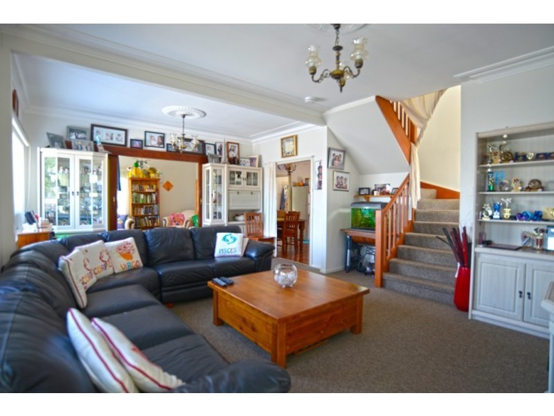 4 Edgewater Ave, Green Point NSW 2251