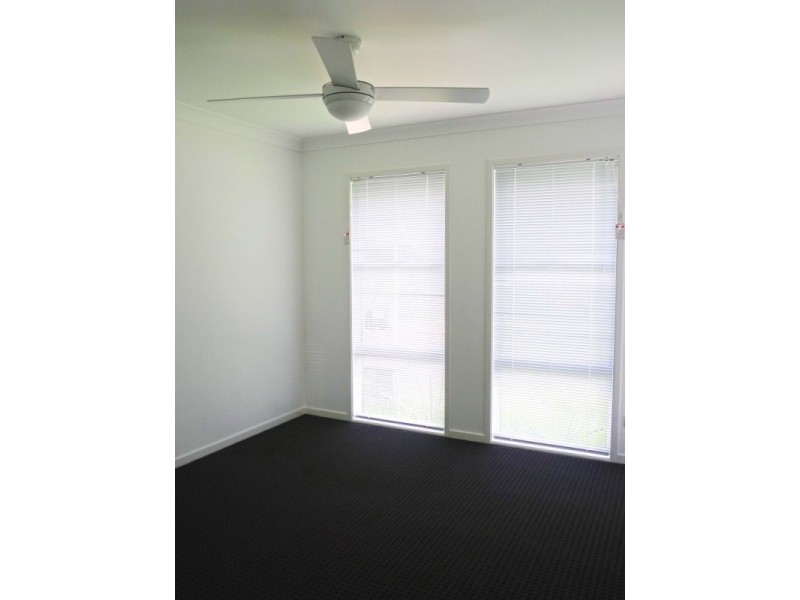 2a Hopkins Pl, Saratoga NSW 2251