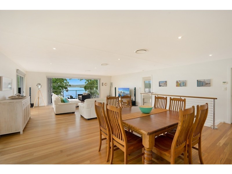 74 Steyne Rd, Saratoga NSW 2251