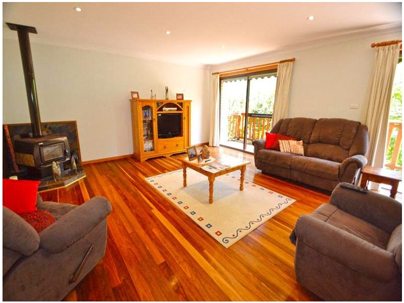 113 Lakeshore Dr, North Avoca NSW 2260