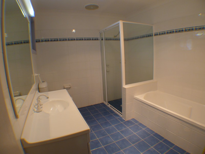 19 Meredith Pl, Green Point NSW 2251