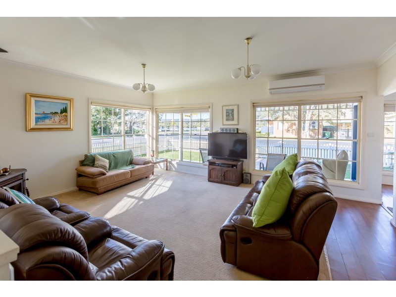 8 Mirreen Ave, Davistown NSW 2251