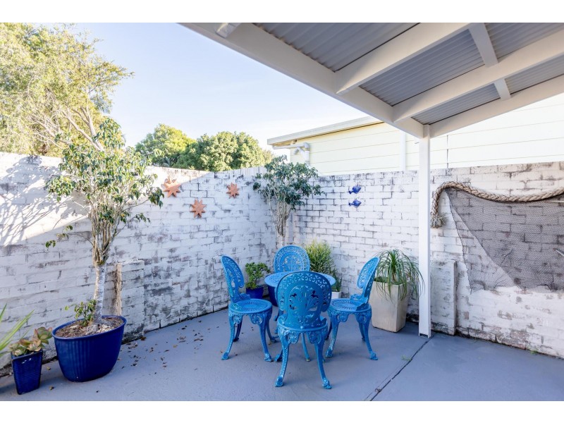 8 Mirreen Ave, Davistown NSW 2251