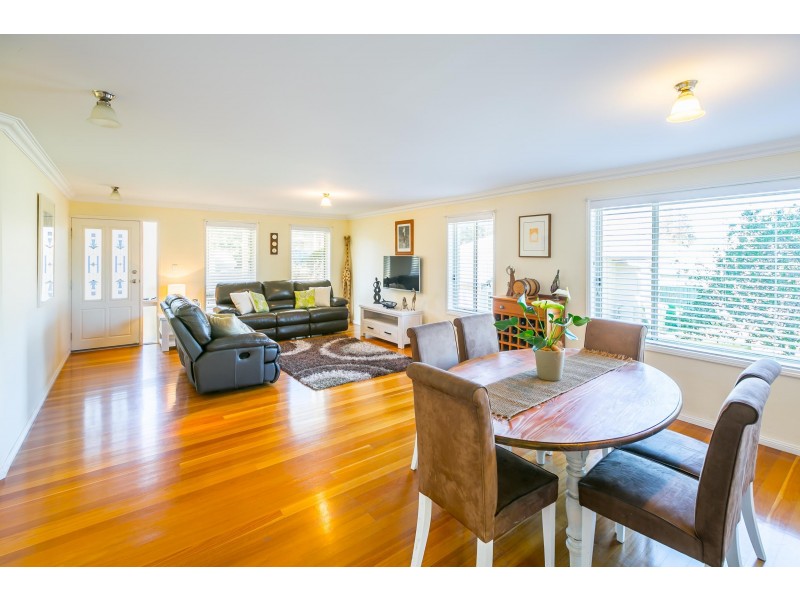 8 Magnolia Ave, Davistown NSW 2251