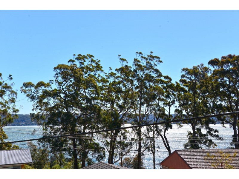 6 Wilkie King Ave, Saratoga NSW 2251