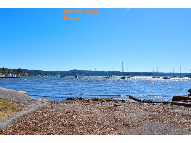 6 Wilkie King Ave, Saratoga NSW 2251