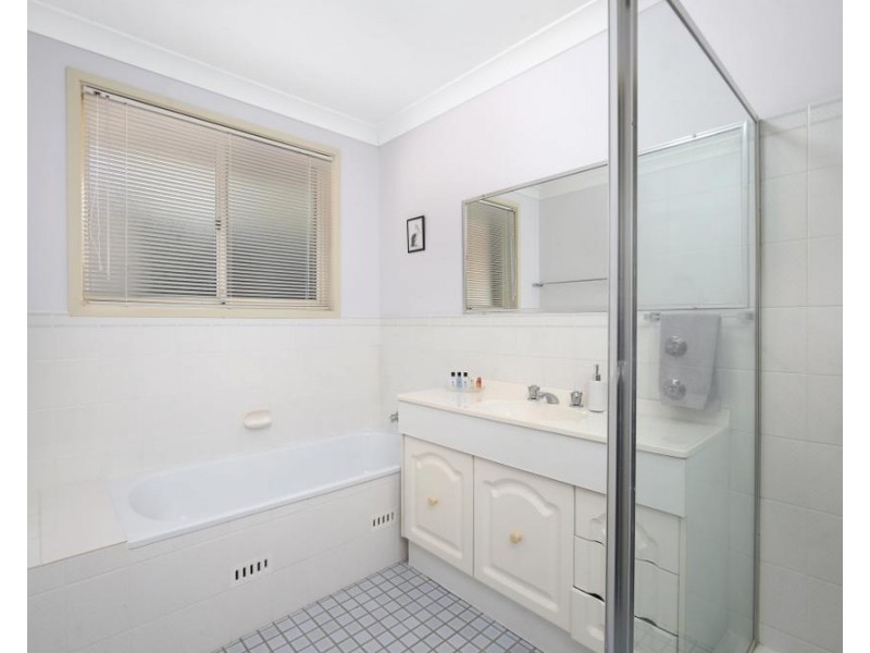 2/52 The Corso, Saratoga NSW 2251